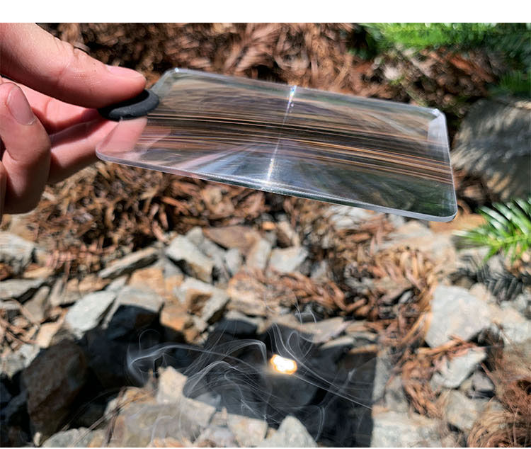 菲涅尔透镜菲涅尔太阳能聚光镜户外生火野外便携卡片式放大镜点火老花