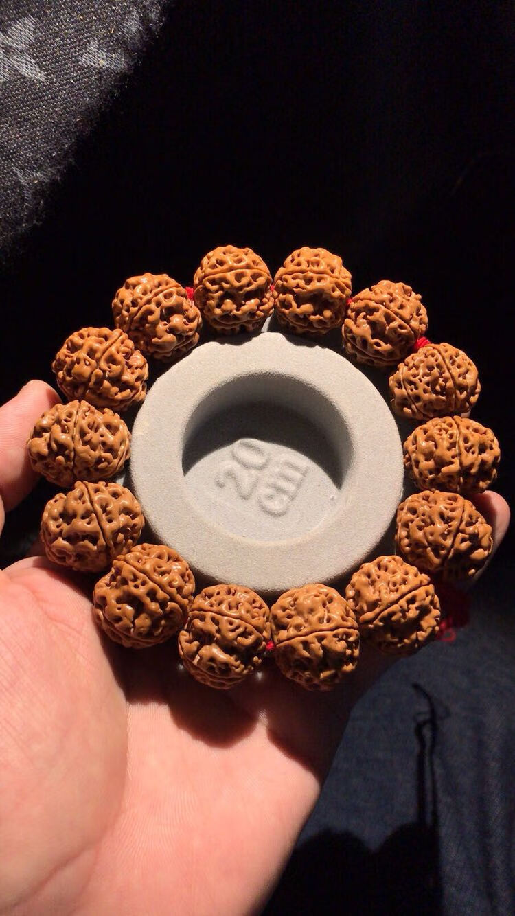 尼泊尔精品五瓣大金刚菩提子矮桩姜黄皮爆肉双龙纹原籽文玩手串男生日