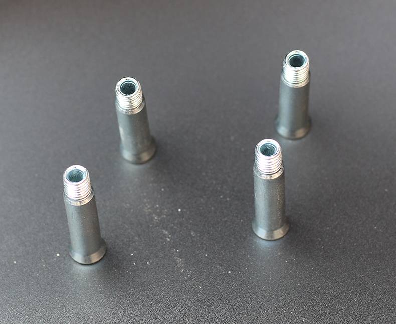 轮滑穿钉溜冰鞋螺丝直排轮滑鞋穿钉通用配件单排旱冰鞋滑冰鞋轮子轴杆