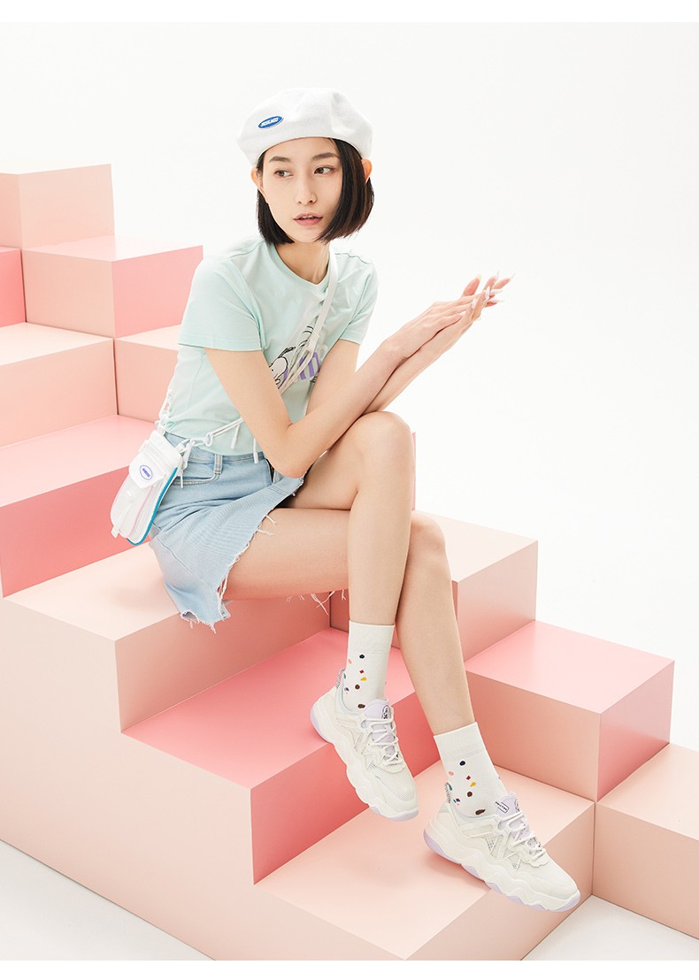 安踏女鞋运动鞋2021年秋冬新款复古老爹休闲鞋小白鞋子女士潮鞋