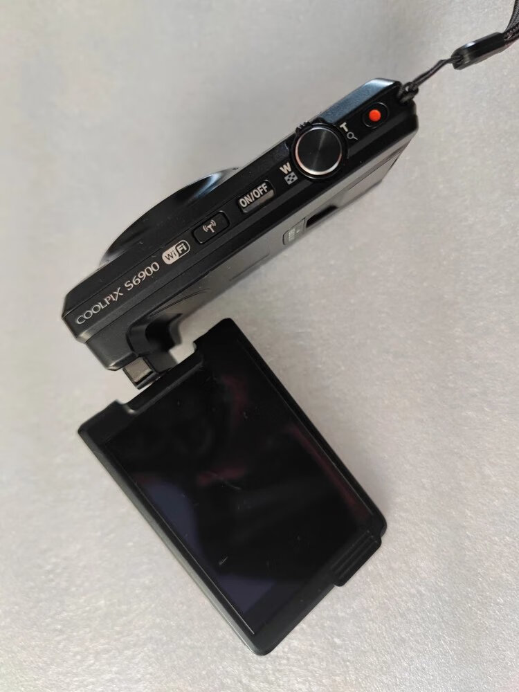 nikon/尼康coolpixs3600二手数码相机ccd复古卡片机照相机 s2600银