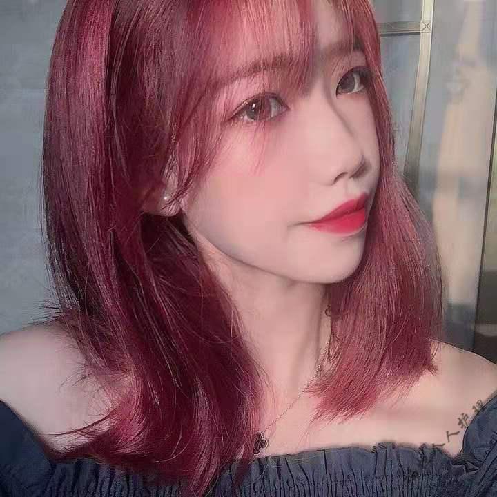 网红流行酒红巧克力棕显白发色女生自己在家染颜色染发剂彩色显白