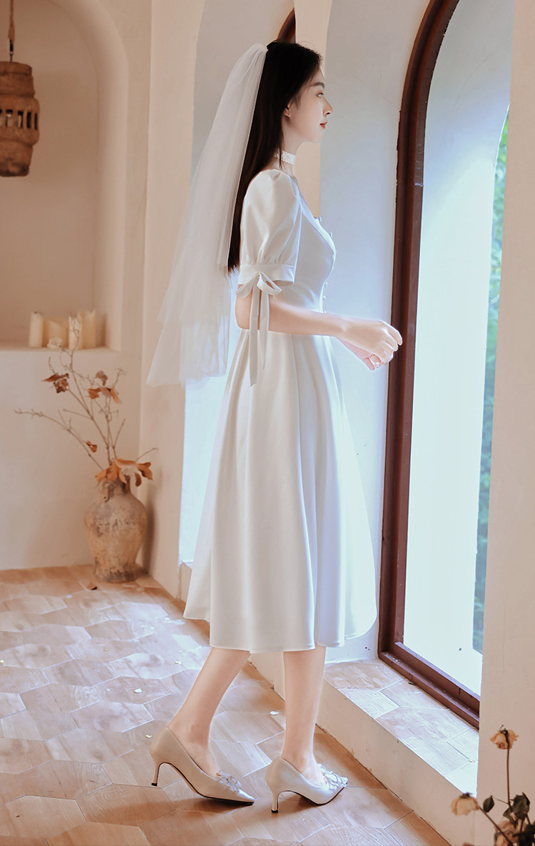 白色礼服女夏季登记领证小白裙缎面显瘦平时可穿中长款连衣裙婚纱白色