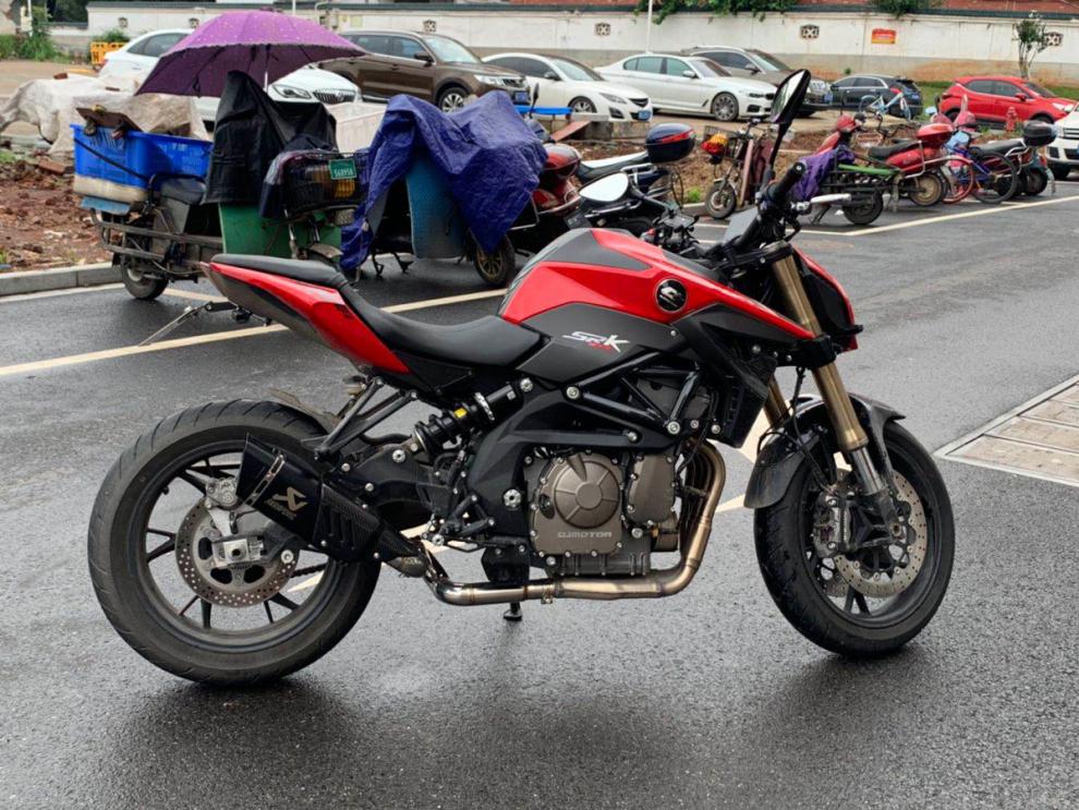 适用钱江qj600 追600 赛600rr改装短尾牌照架 上移车牌架 需要开孔