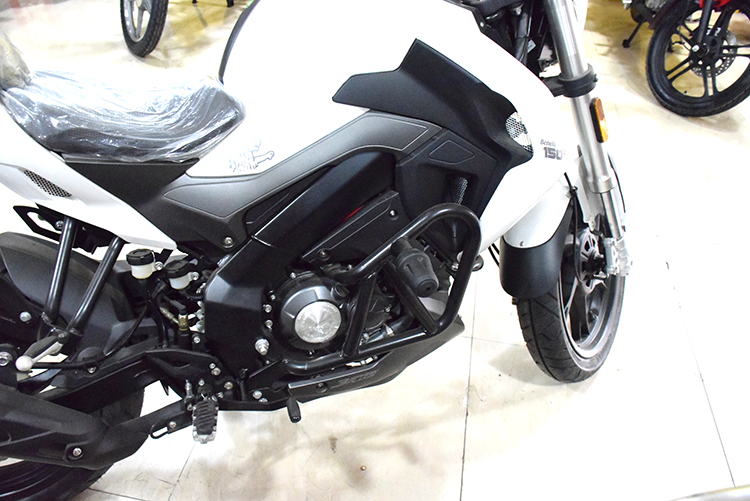 适用于贝纳利150s小迅龙改装保险杠bj15031保护防摔特技杠竞技杠加厚