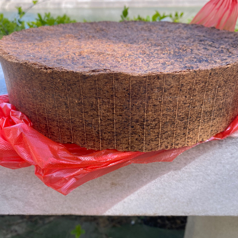 芝麻饼肥农家芝麻油压榨芝麻饼可做花卉底肥量大可以联系客服联能农家