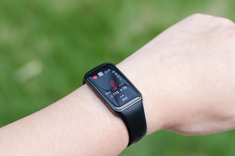 华为(huawei) 荣耀honor手环6nfc血氧心率监测智能运动支付腕表防水