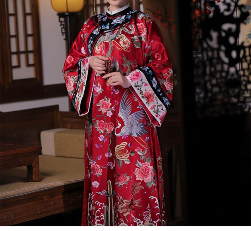 晚清女装2021春夏新款复刻晚清红色盘扣大襟高端仿绣花改良氅衣旗袍酒