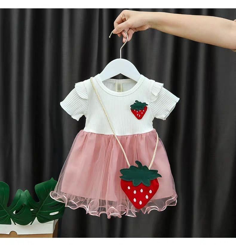 裙子夏季幼儿衣服洋气女公主裙小可爱0-1岁3女童连衣裙潮 草莓连衣裙