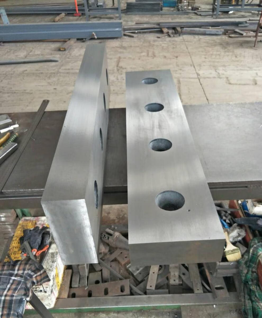 鳄鱼剪刀片龙门剪刀片废钢剪断机刀片剪切机刀口剪铁机刀片轧钢刀700