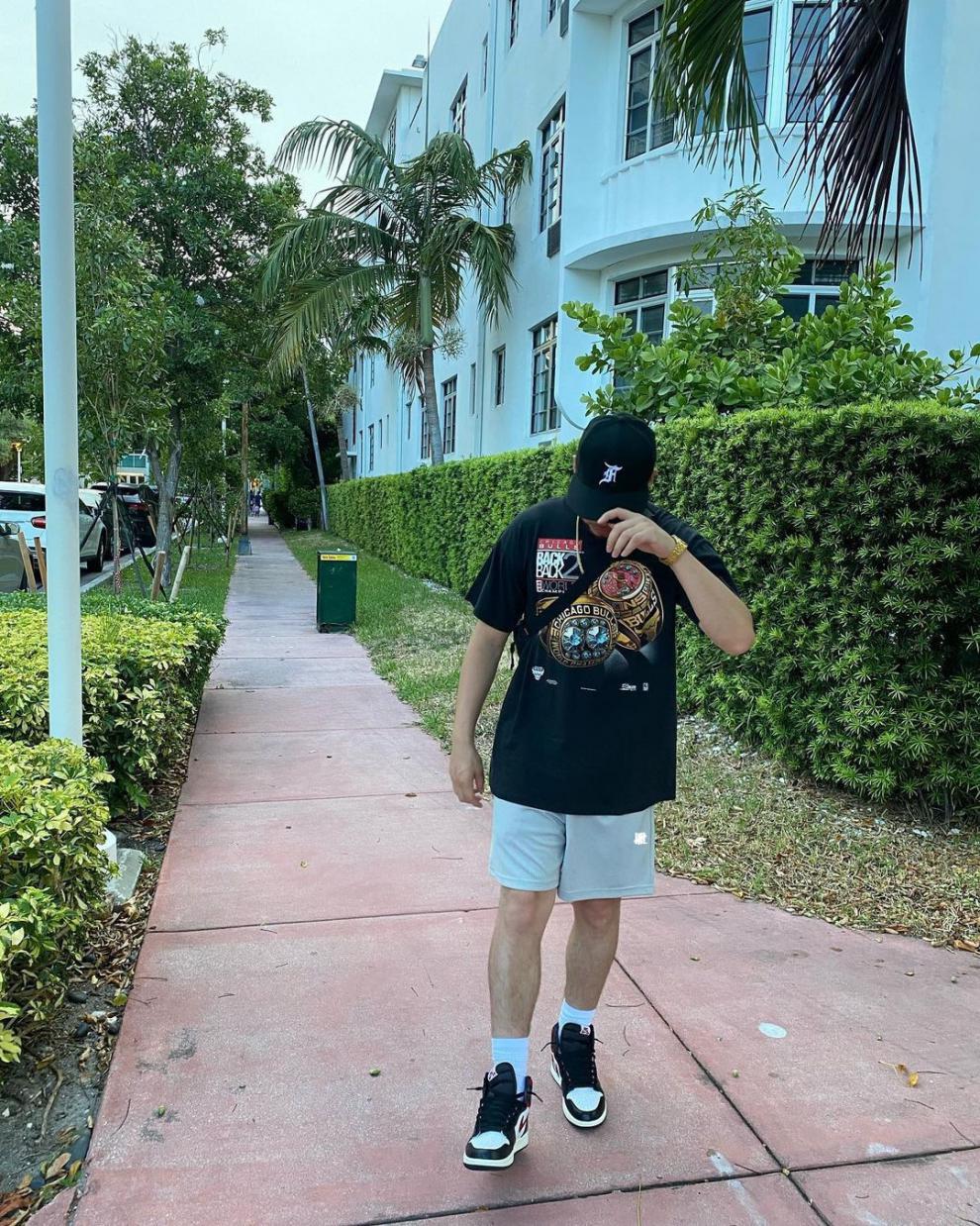 undefeated运动短裤男美式潮牌网眼透气速干跑步肌肉健身四分短裤潮牌