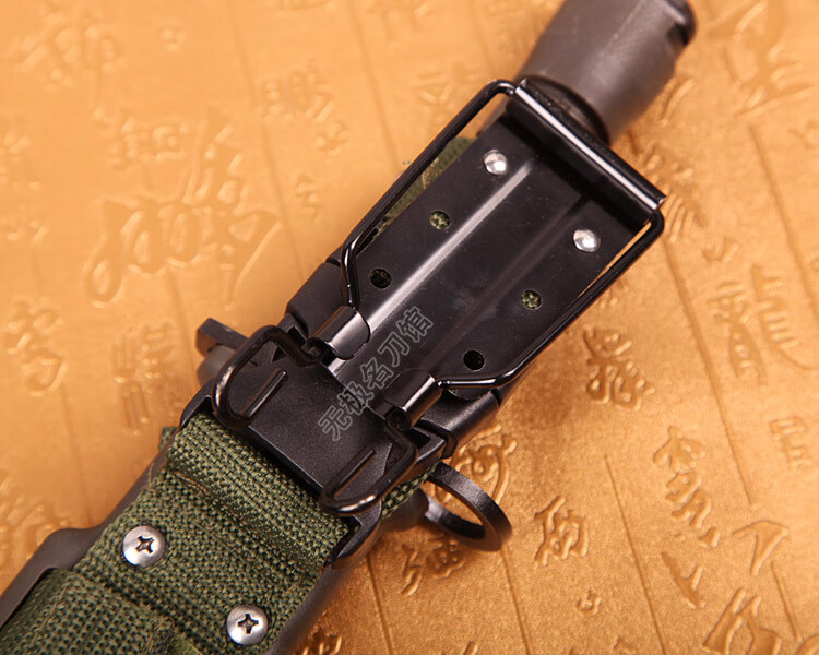 d80虎牙m95军刃刀鞘防身刺鞘多功能硬度钢磨刀石军迷防身海豹短刀