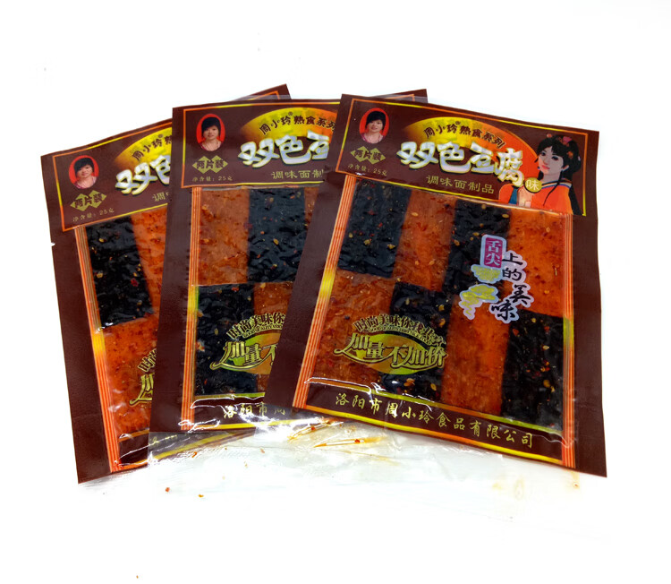 周小玲双色豆腐辣条22g60袋日本豆腐辣片80后童年怀旧零食新包装双色
