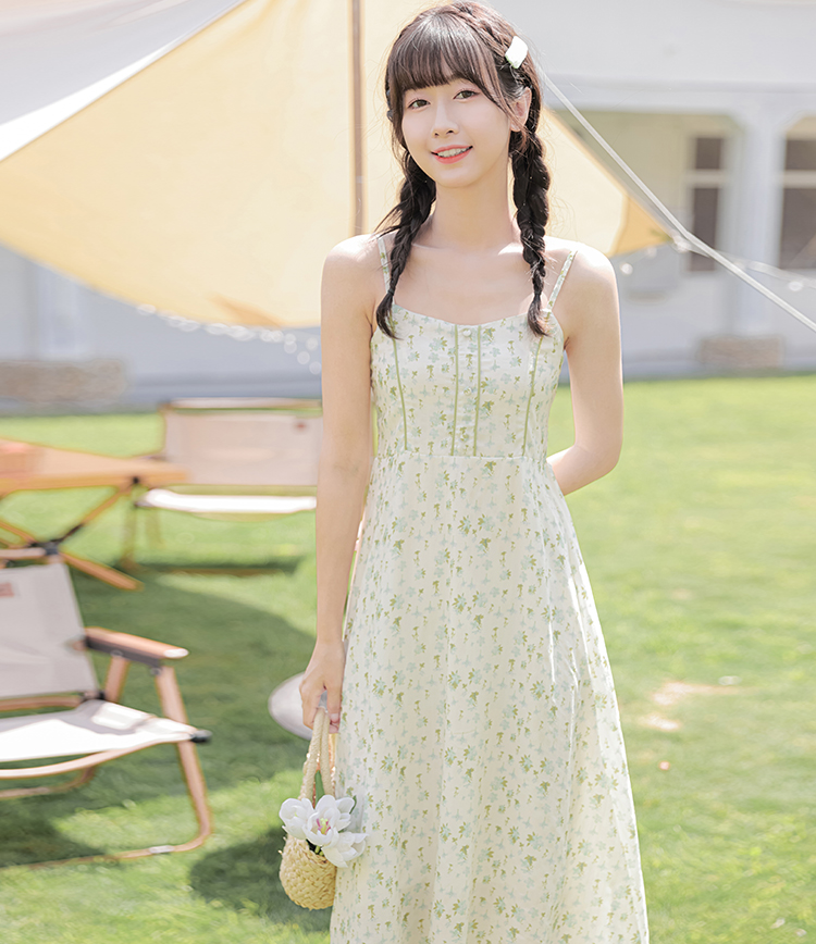 花婵雨夏天森系碎花吊带连衣裙女装夏季2022新款甜美气质裙子长裙仙女