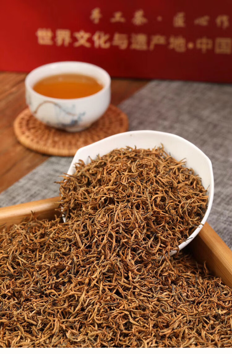 正宗武夷山茶叶黄芽金骏眉红茶蜜香型500g养胃特级金俊梅送礼盒装