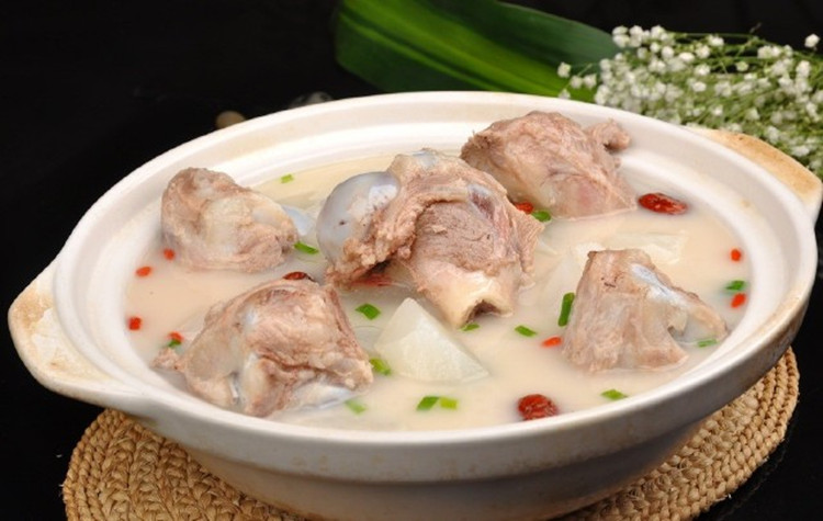 新鲜牛大骨现杀牛骨头黄牛牛棒骨 牛筒骨 烧烤牛腿骨 1500g