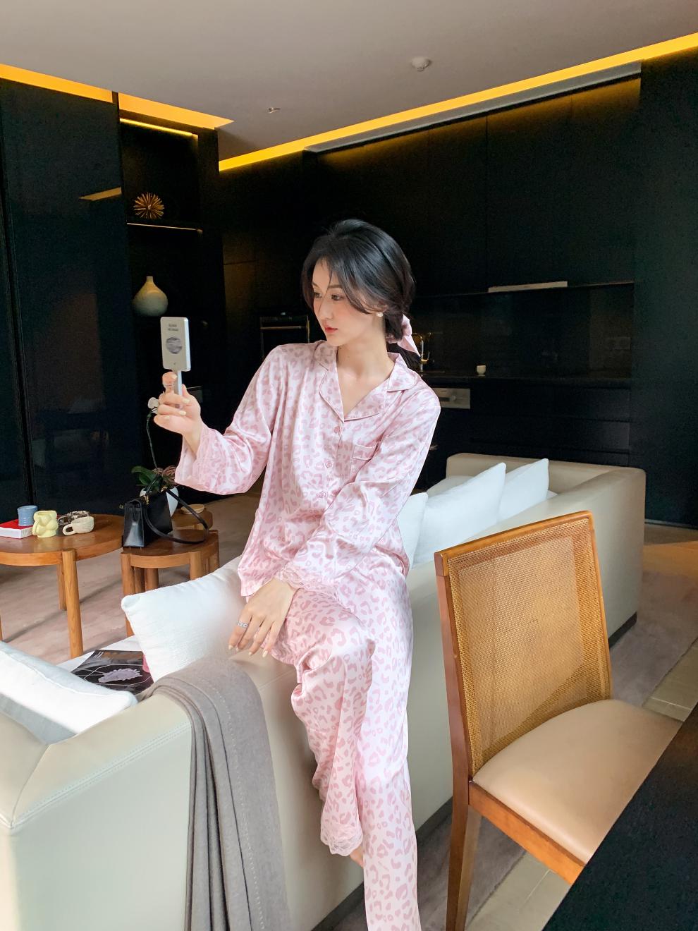 miss ponyo小红书同款豹纹粉色可爱长袖长裤绸缎睡衣家居服女 粉色