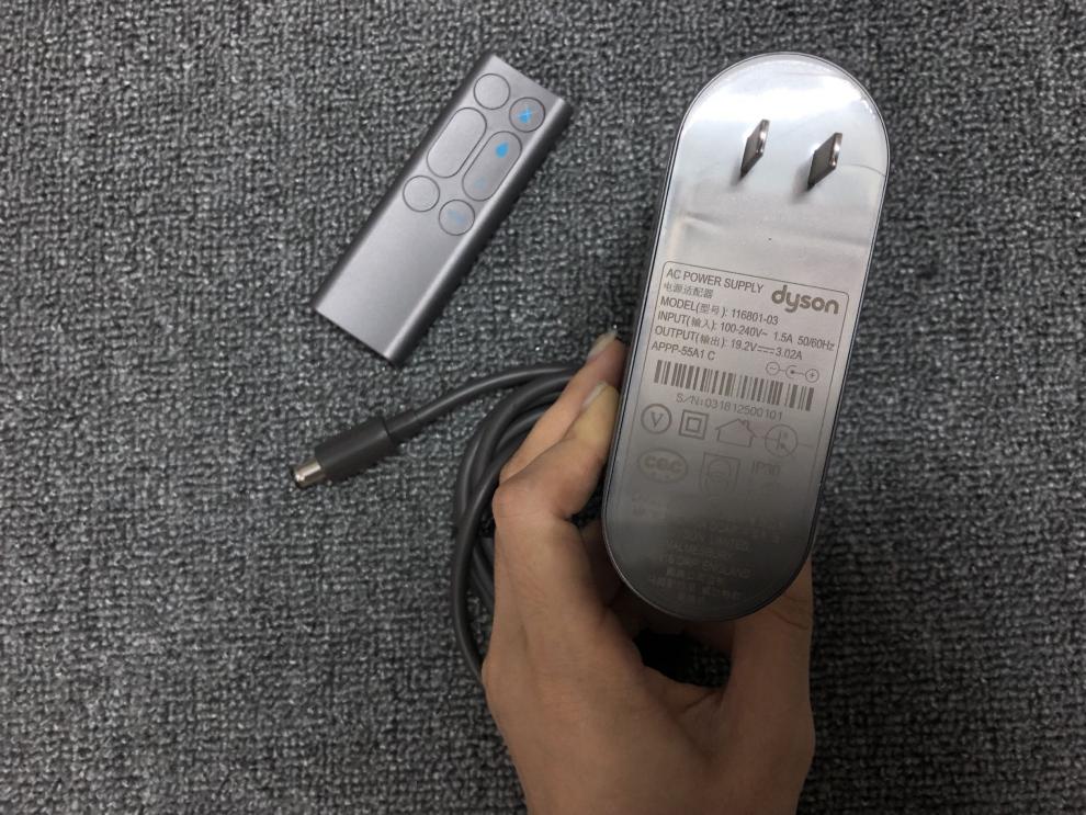 dyson戴森am10加湿器遥控器 充电器 国行原装拆机配件 功能完好 白色