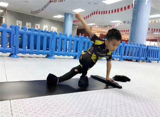 2022年新款滑冰训练器速滑训练滑行板平衡力练习板冰球滑冰儿童成人