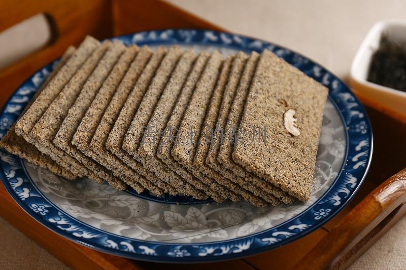 泰州特产三麻 东方弘梅 嵌桃麻糕200克盒装 白芝麻