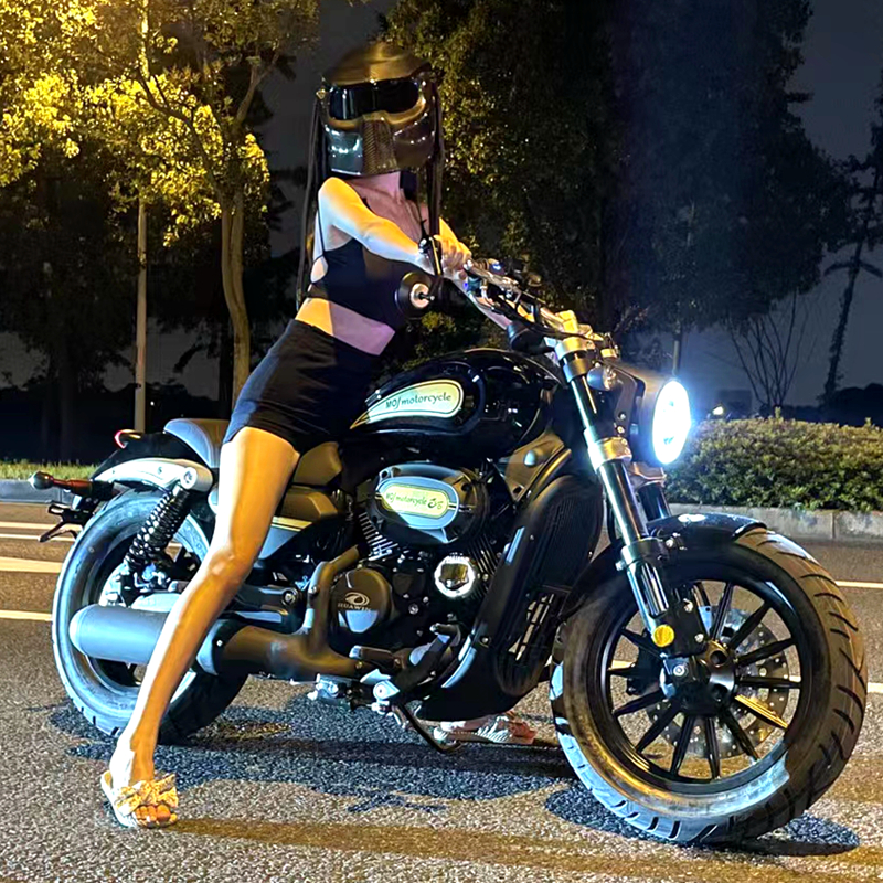 2021珠峰华鹰安吉拉300摩箭v300巡航太子摩托车复古太子机车国四电喷