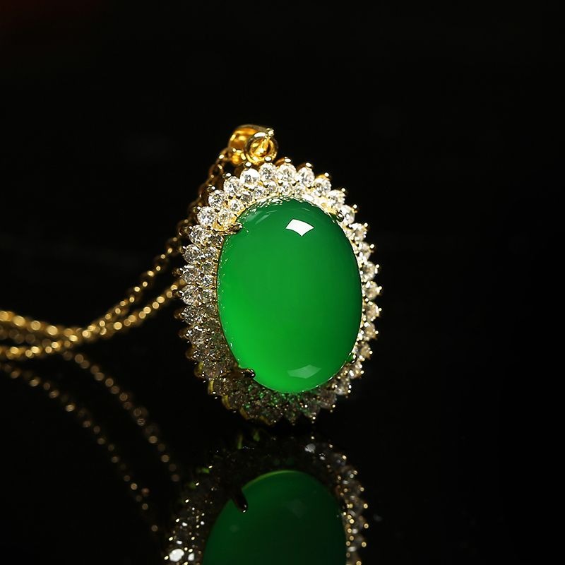 chormkewon ck奢侈品牌绿玉髓镶嵌随形蛋面锁骨链冰种玛瑙宝石平安