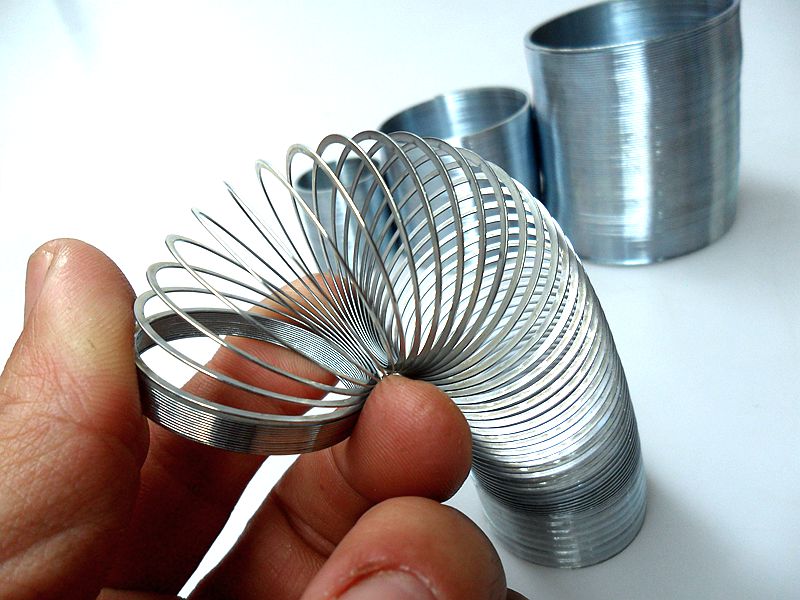 彩虹圈魔术圈 彩虹圈玩具抖音同款 大号 塑料弹簧圈夜光环魔力怀旧