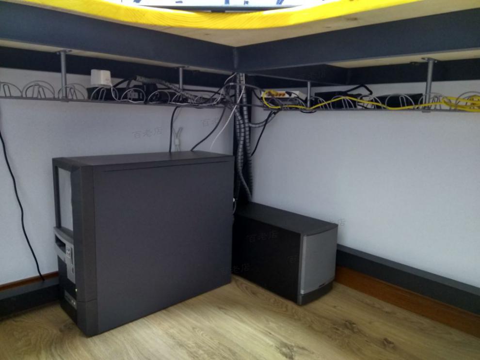 收纳架桌下插线板路由器收纳桌面理线器办公桌线槽白色70x16x高12cm