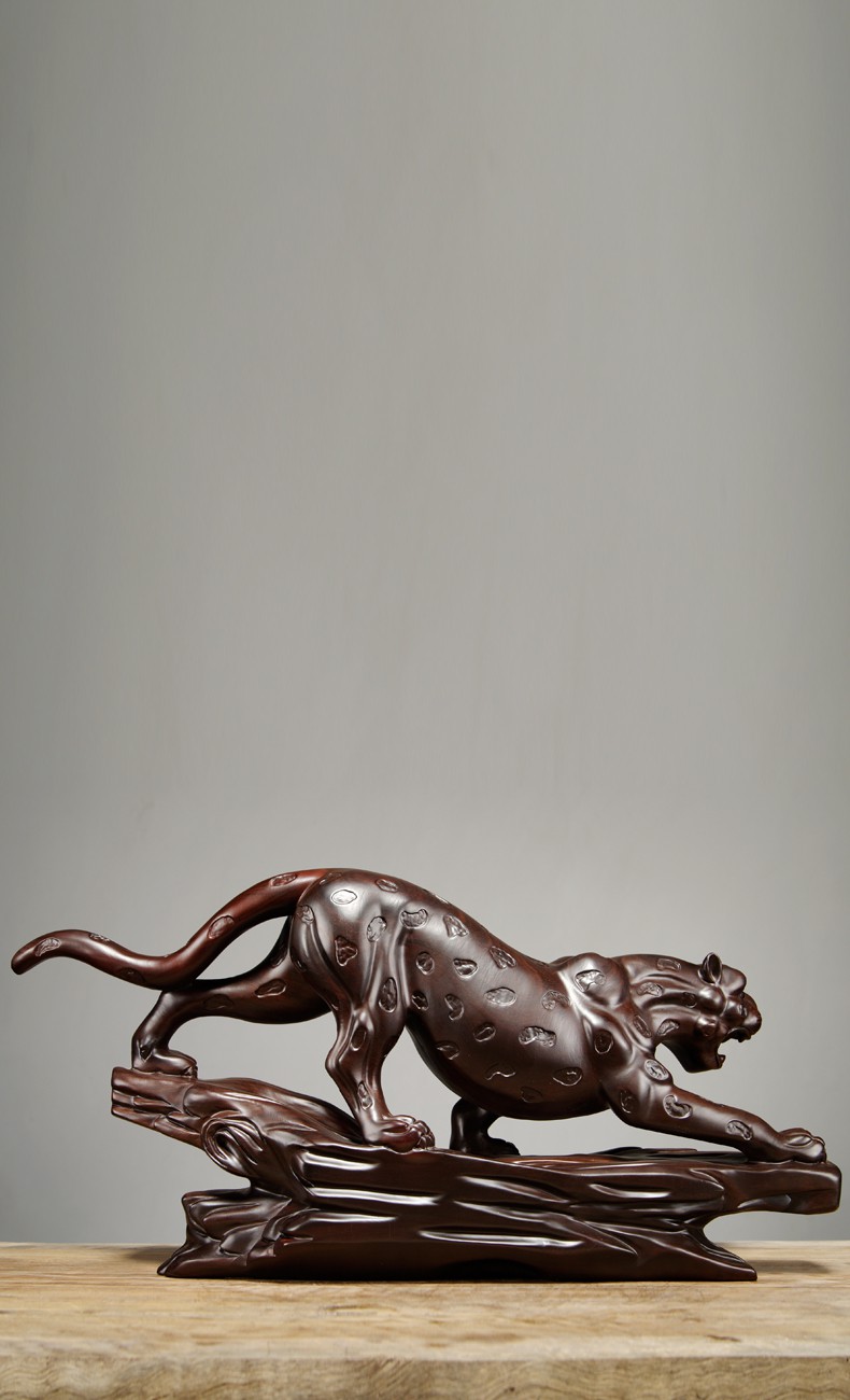 彤悦木雕金钱豹摆件大号实木动物豹子红木家居客厅办公室装饰摆设