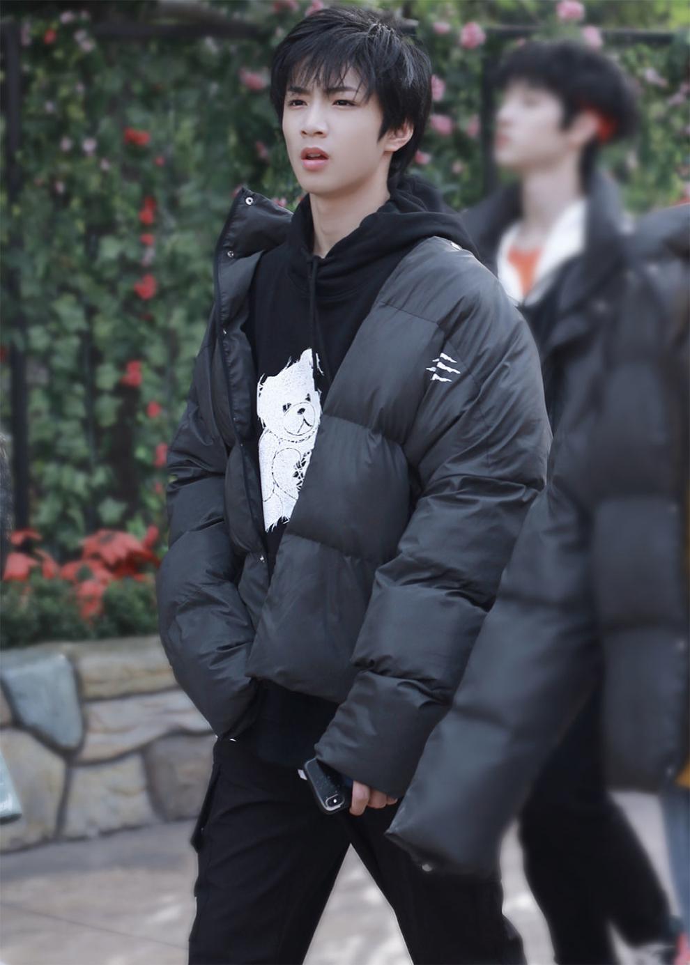刘耀文同款衣服卫衣外套tnt时代少年团宋亚轩马嘉祺黑色小熊血爪抓痕