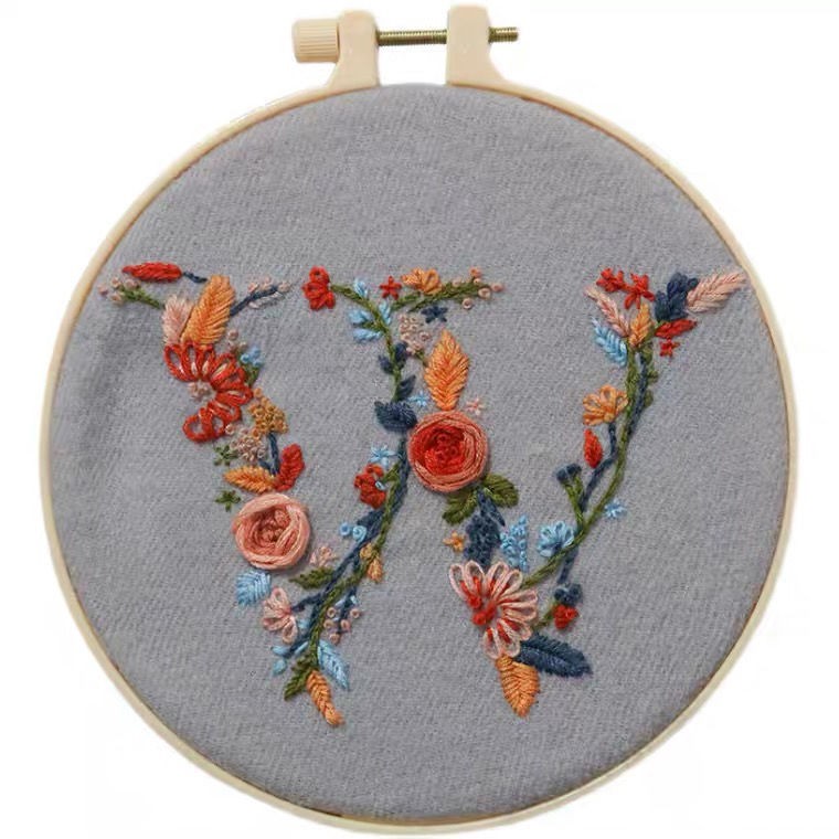 支持国产·凯伦欧格姓氏字母刺绣diy材料包短袖花草自绣衣服礼物手工