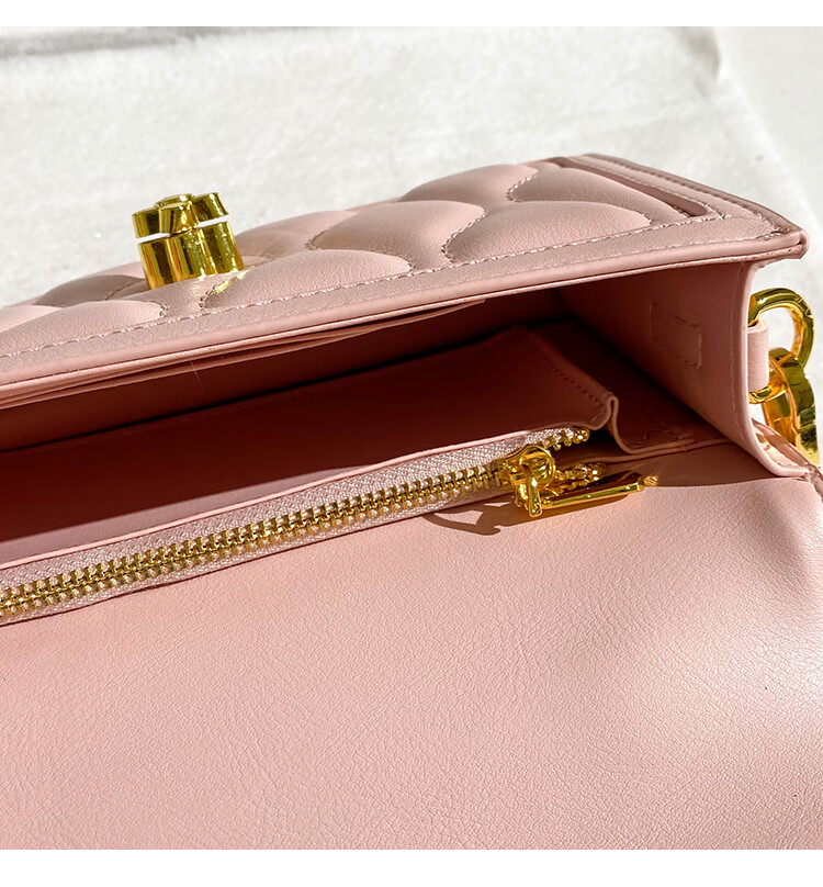 香港mackjhosel真皮质感压纹手提包包2022女夏小众设计斜挎包黄色专柜