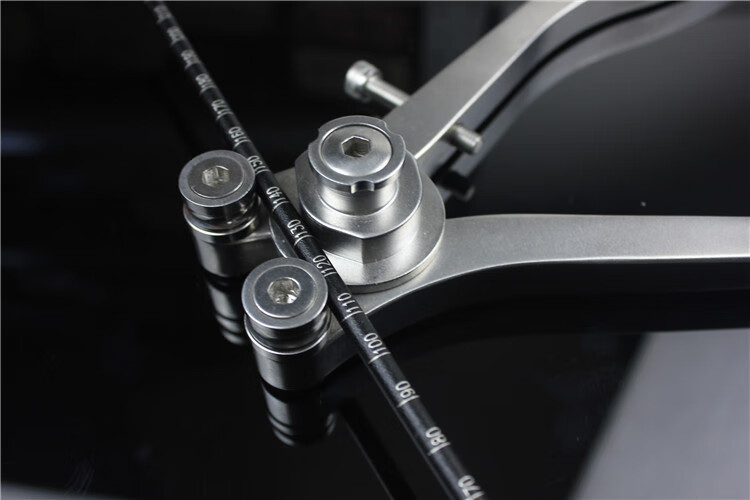 骨科手术器械 医用 脊柱 腰椎 后路 椎弓根钉 钛杆 弯棒器 可调节 钛