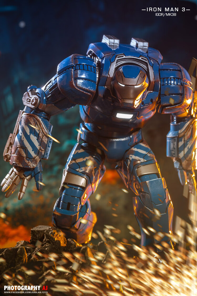 コミケイヴ　comicave イゴール Collectible Spot - Comicave Studios Iron Man 3 Mark XXXVIII