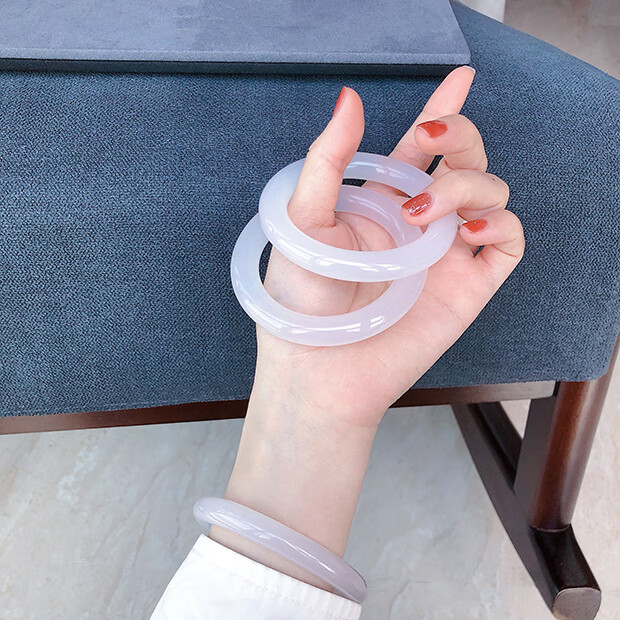 比岁月更温柔的镯子~南红荔枝冻冰种白玉髓玛瑙手镯 扁条60.