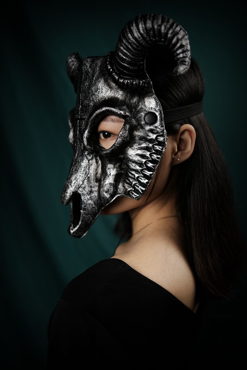 美女面具头套燕尾蝶家抖音公山羊骨面具全脸男士动物表演51公主视频