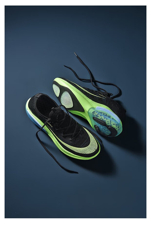 男功能:防滑,透气,减震适用季节:四季通用鞋面功能:透气类别:入门跑鞋