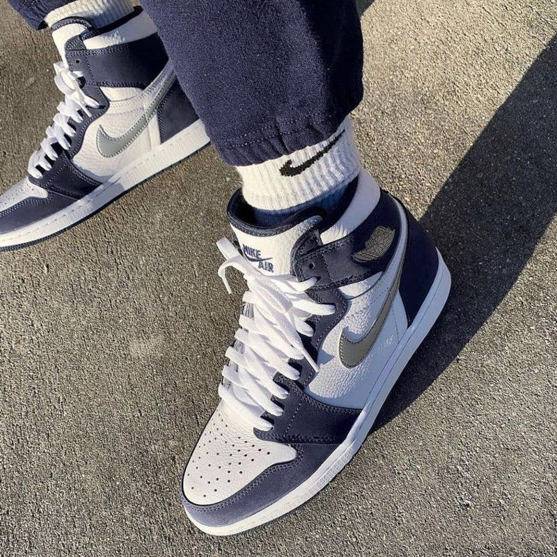 上市时间:2022年春季鞋跟形状:平底鞋头款式:圆头风格:中国风鞋底材质