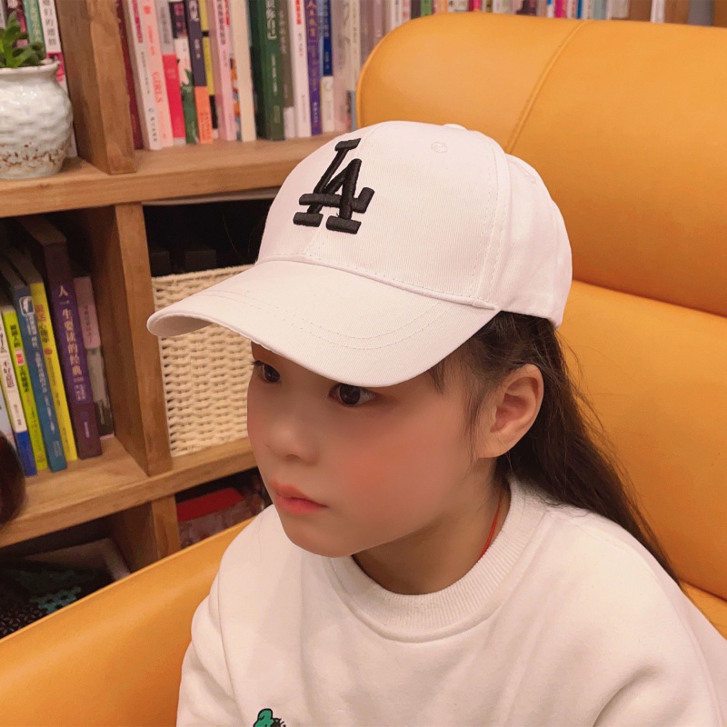 斐珺服饰配件新品小黄帽小学生儿童帽子小雏菊字母新款鸭舌帽男女棒球