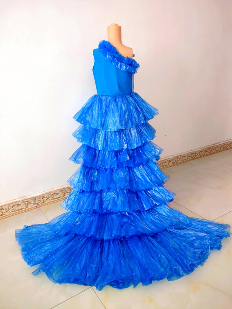 环保时装秀女孩六一儿童环保服装幼儿园手工创意diy亲子演出服女童