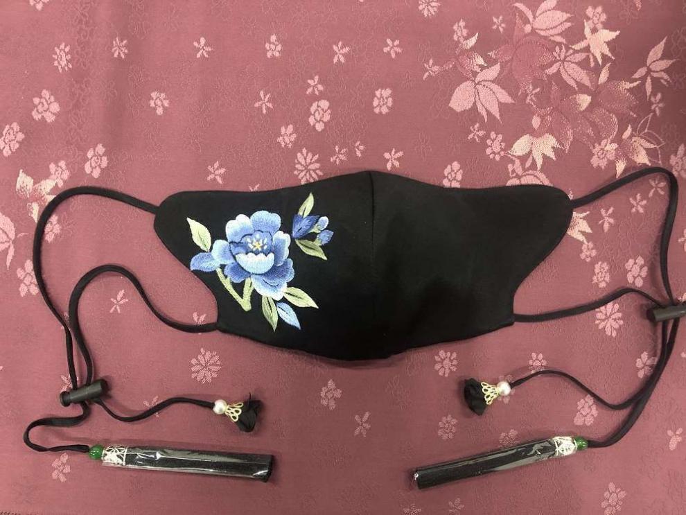 卡若登新品中国风口罩中国风刺绣花口罩防晒防风防尘手工口罩挂耳可