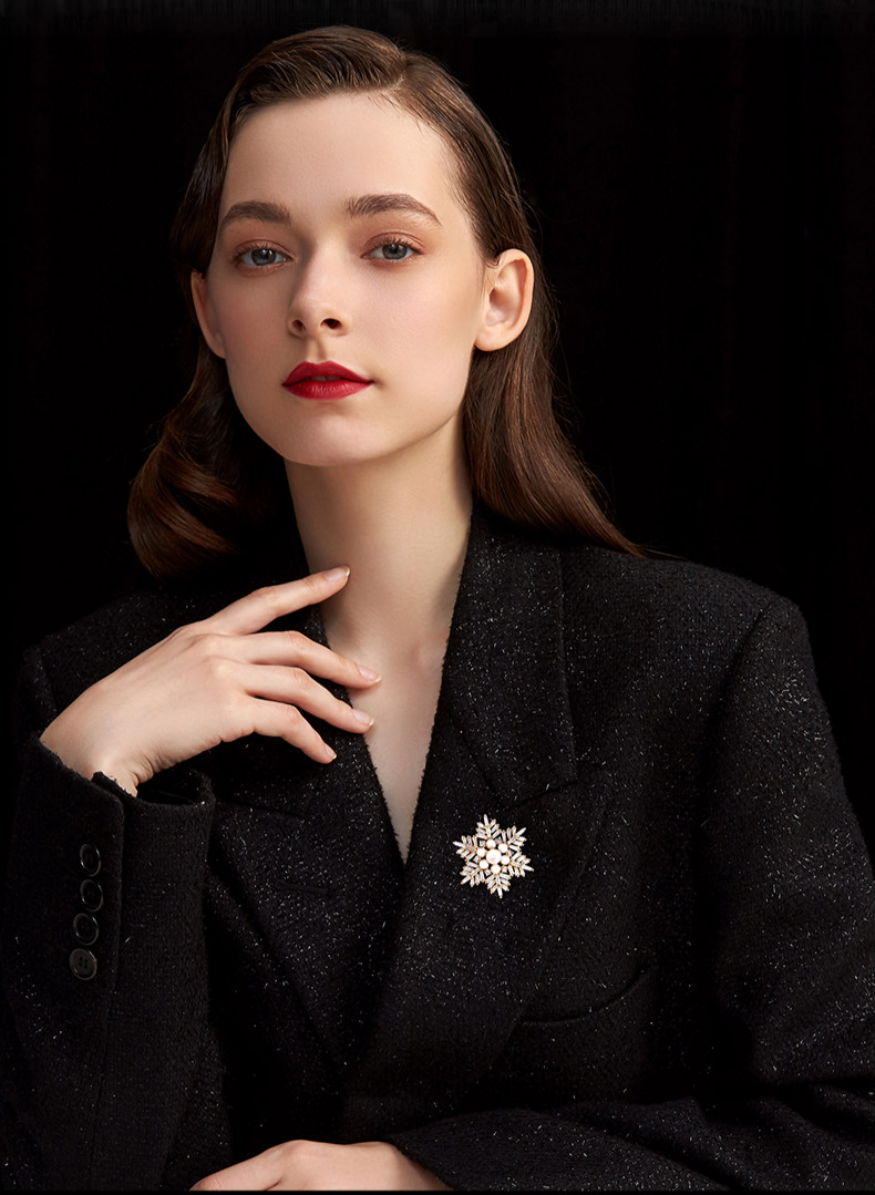 朵芙曼dosim轻奢品牌胸针女原创设计雪花新款饰品胸花领针送女友生日