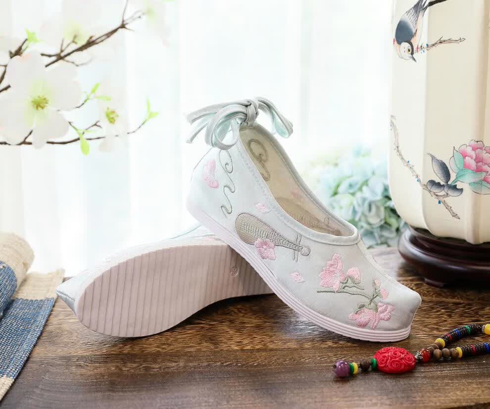 汉服鞋子女古装女布鞋女民族风翘头古风绣花鞋舞蹈鞋女单鞋翘头琵琶