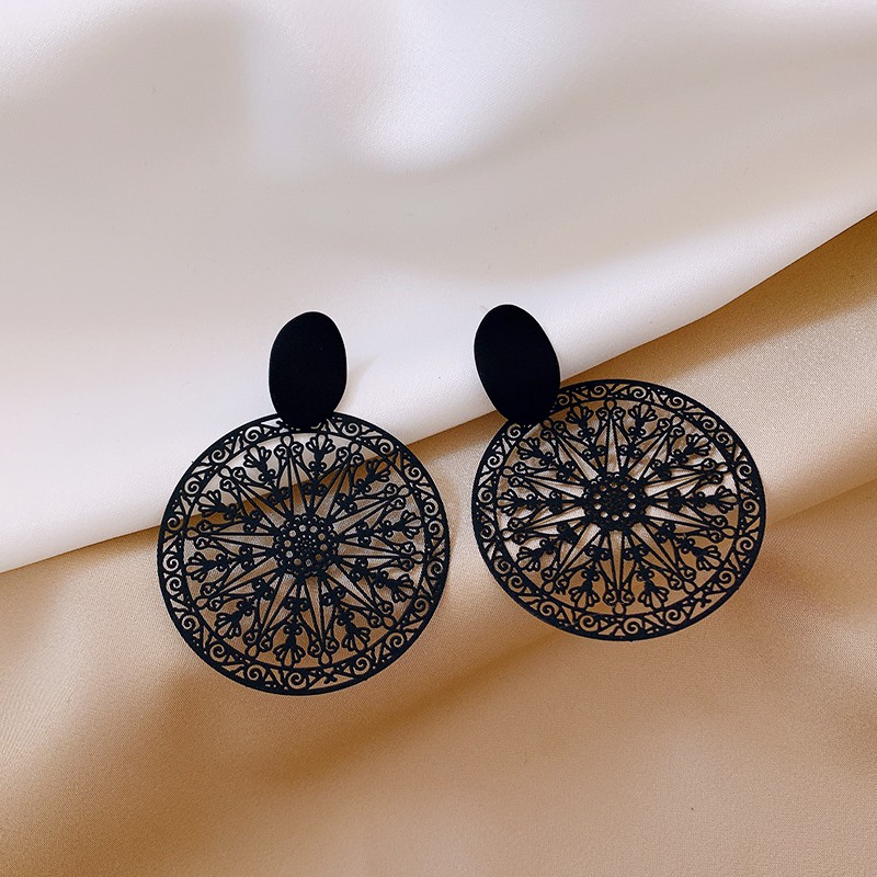 素聚耳环女夏季气质大气复古设计感银耳钉黑色简约冷淡风耳饰品镂空