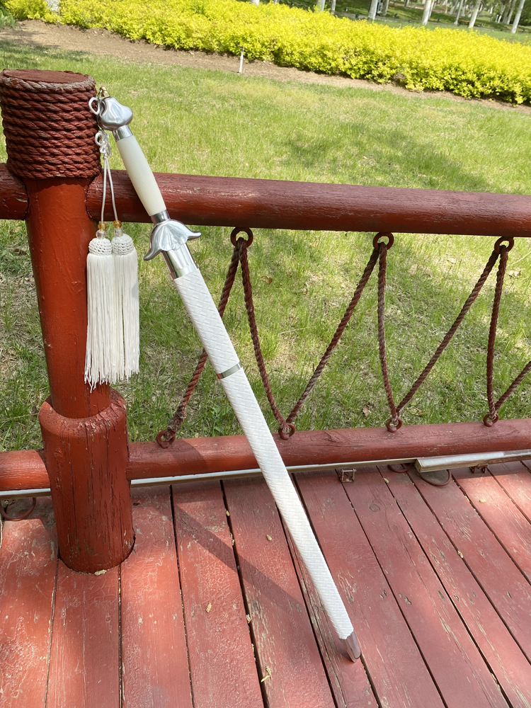 软剑太极伸缩剑白色太极武术剑晨练道具表演训练软剑硬剑汉服拍照古典