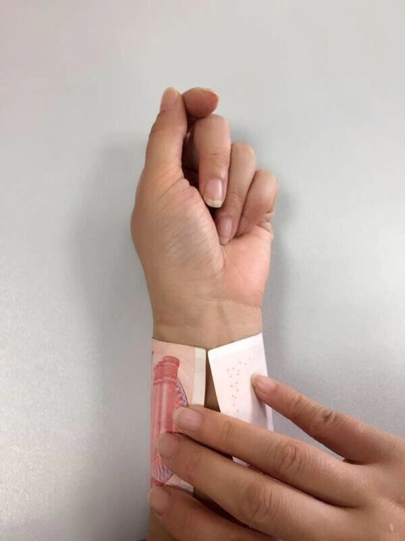 ogda幸运本命年红绳v金满钻马蹄扣八字扣转运百搭手绳情侣闺蜜手链女