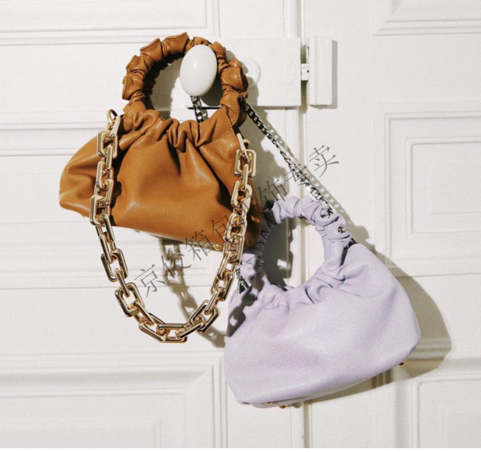 ck风格verafied包设计师品牌褶皱云朵包感小白包单肩斜跨女包乳白色