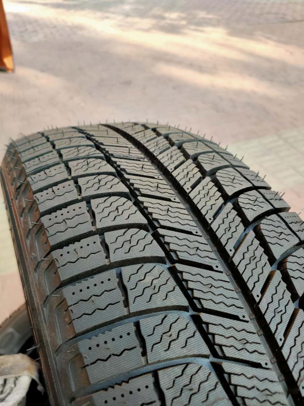 18年米其林冬季轮胎23560r16xi3雪地轮胎18年原行xi3