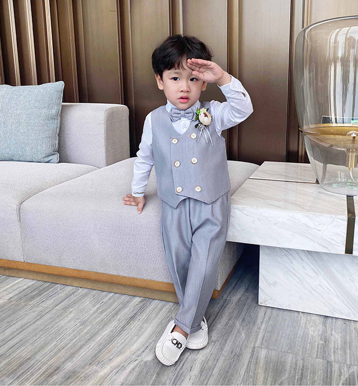 妍喜惠18岁小孩子穿的儿童西装马甲套装男童春秋宝宝周岁小西服花童