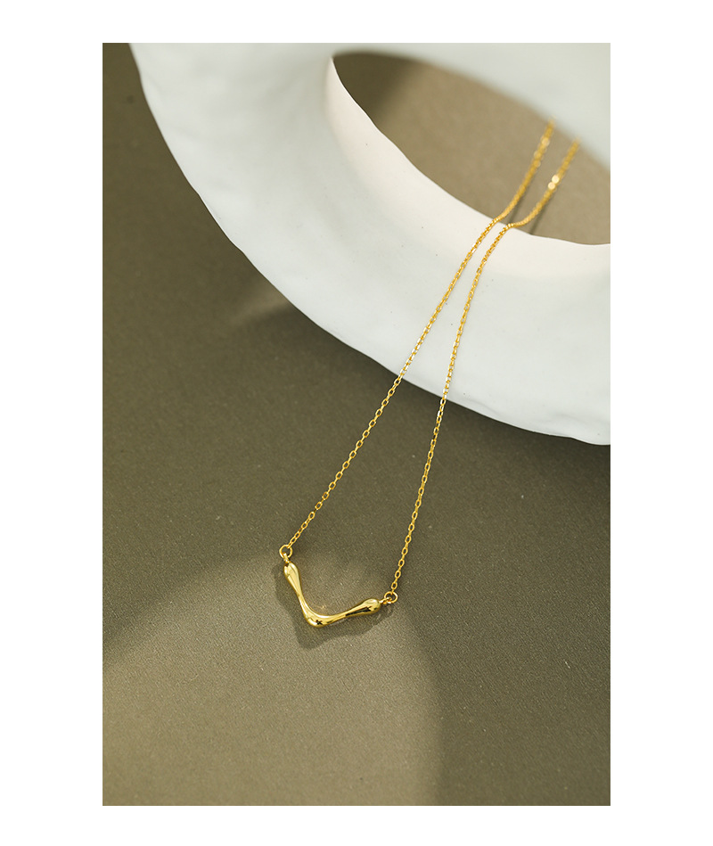 臻弗382韩版s925银项链ins小众简约v型字母项链女气质百搭锁骨颈链